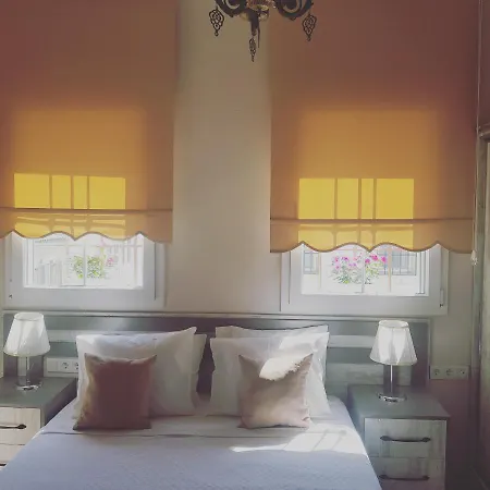 8 Kapi Butik * Cesme